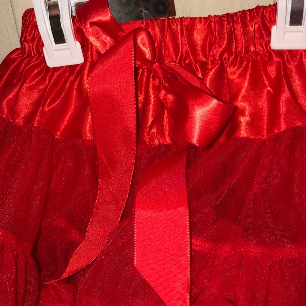 Flatter red tutu - Picture 2 of 4